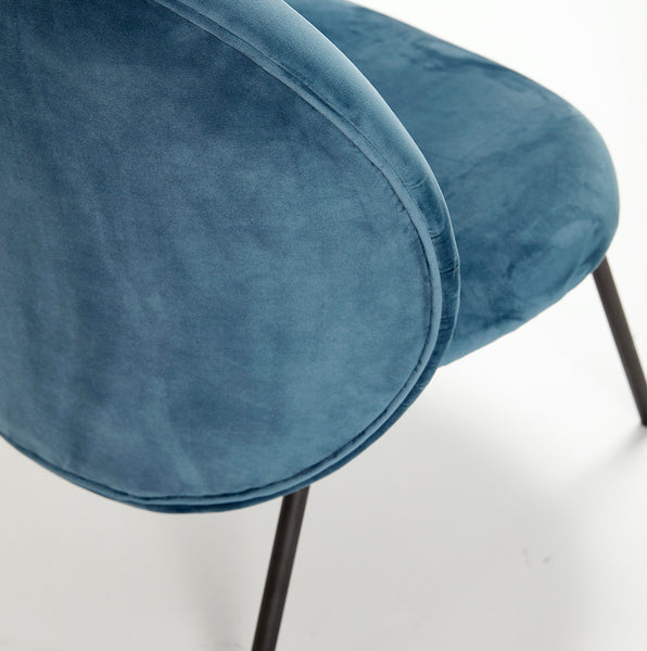 LOUNGE CHAIR