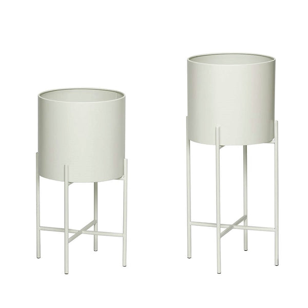 FLOWER POT with legs