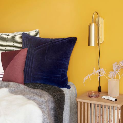 WALL LAMP